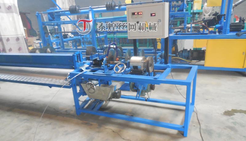 半自動（dòng）勾花網機